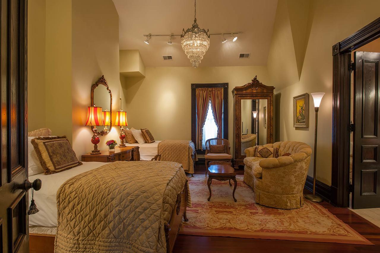 The At 97 Winder Hotel 2*